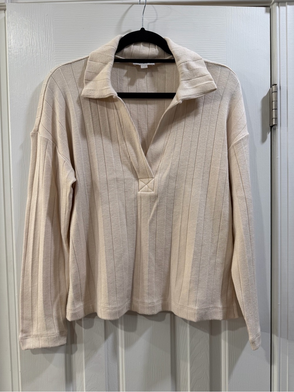 Ann Taylor Loft Women’s Cream Ribbed Pullover Polo Top
